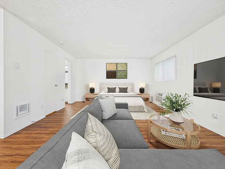 Gilmore Apartments - Van Nuys — Photo 17
