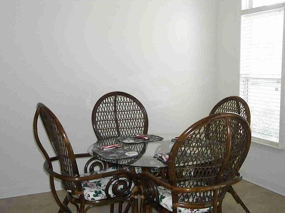2nd image of 122 WILLOW POND