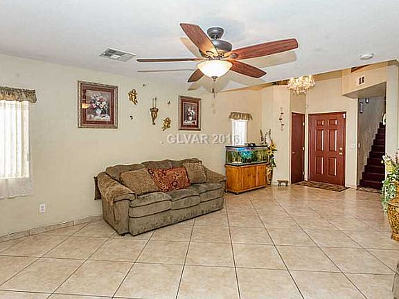 4th image of 1109 Cliffbrook Hedge Ave