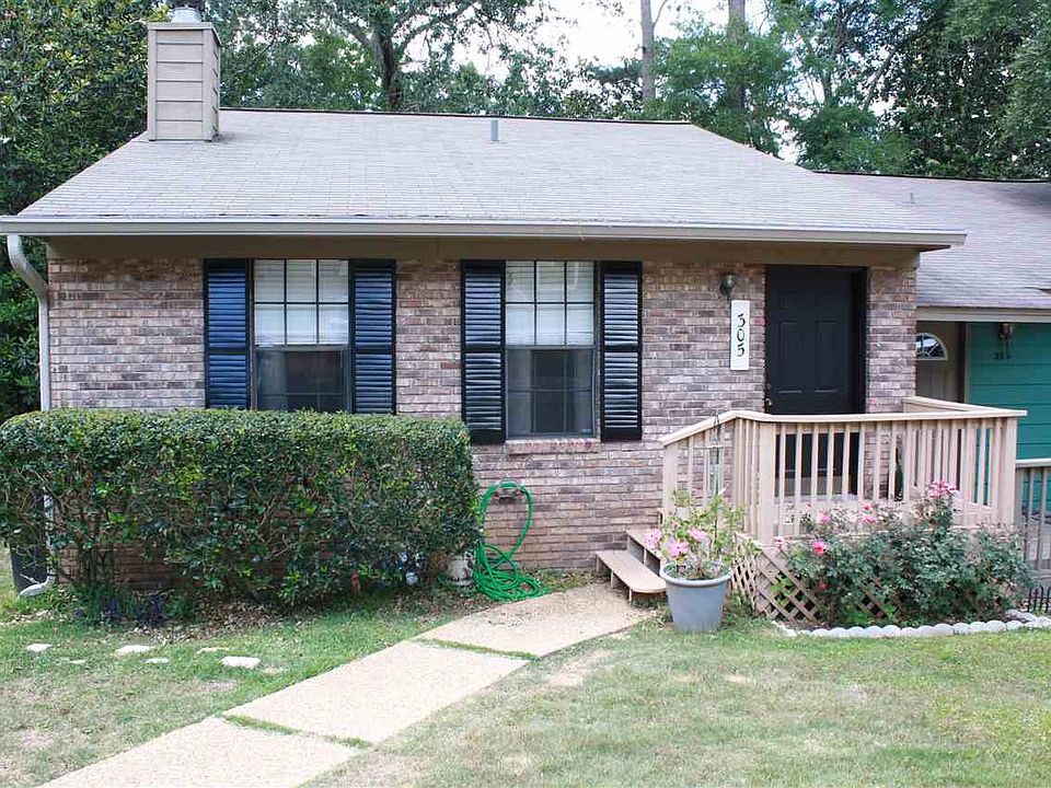 1st image of 305 Whetherbine Way E