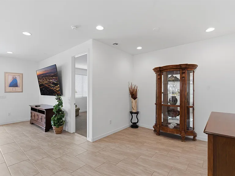 17211 W Whispering Wind Rd — Photo 4