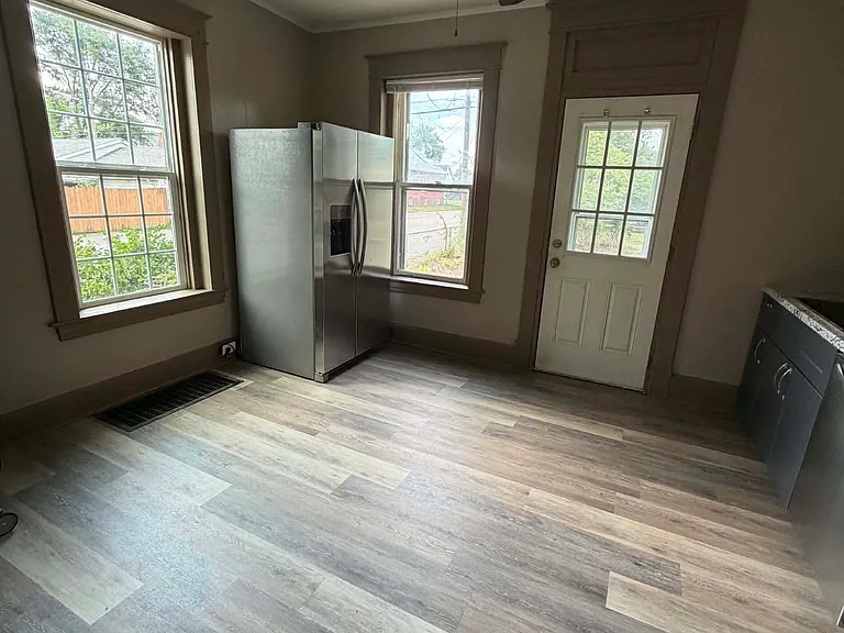 815-817 E Madison Ave #815 — Photo 6