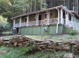 1889 Murphytown Rd, Green Mountain, NC 28740