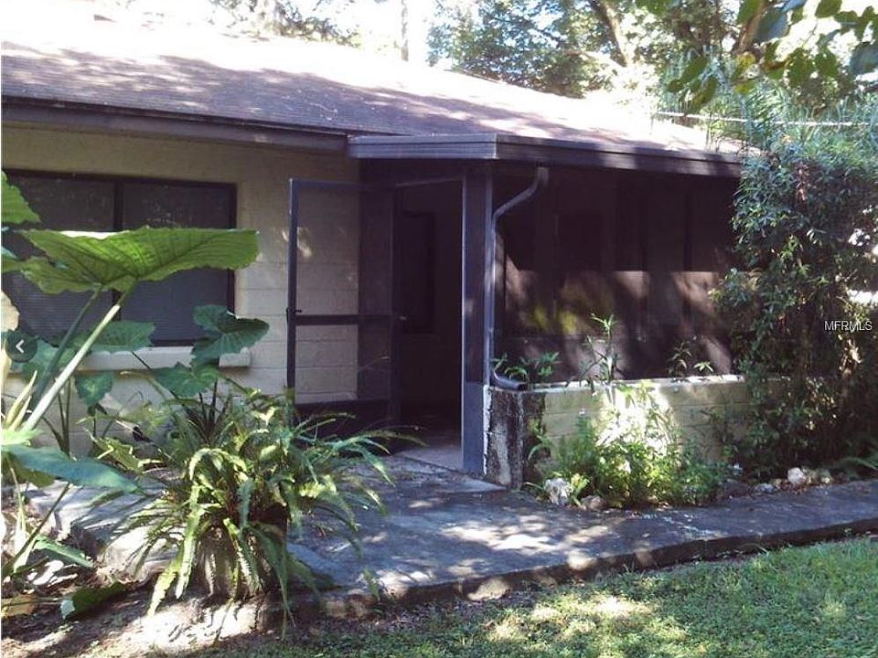 2nd image of 806 W Linebaugh Ave