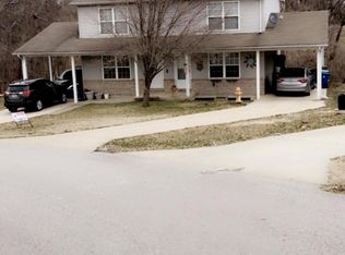 220 Diekamp Ln, Saint Charles, MO 63303