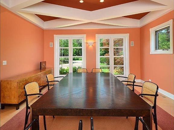 5th image of 427 Farrington Dr