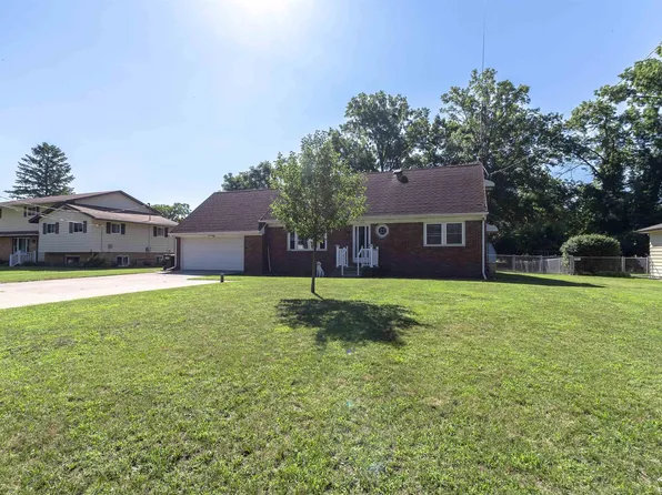 3409 Walnut St, Lambertville, MI 48144