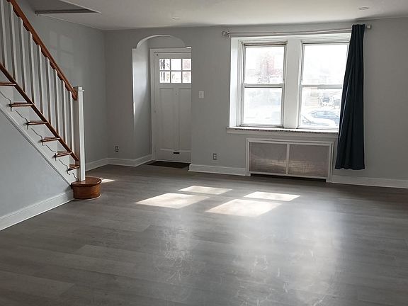 3rd image of 1419 Robbins Ave