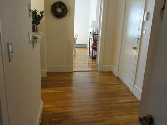 4th image of 380 Highland Ave #32B