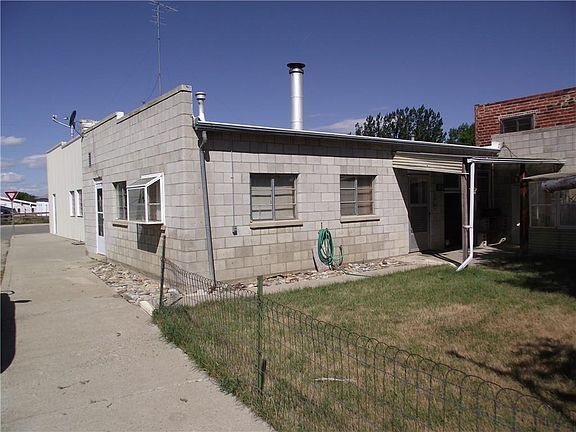 4th image of 215 Central Ave S