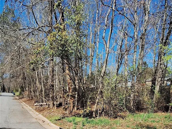 798 Woodlawn Ave SW, Valdese, NC 28690