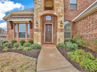 108 Woodview Ct, Burleson, TX 76028