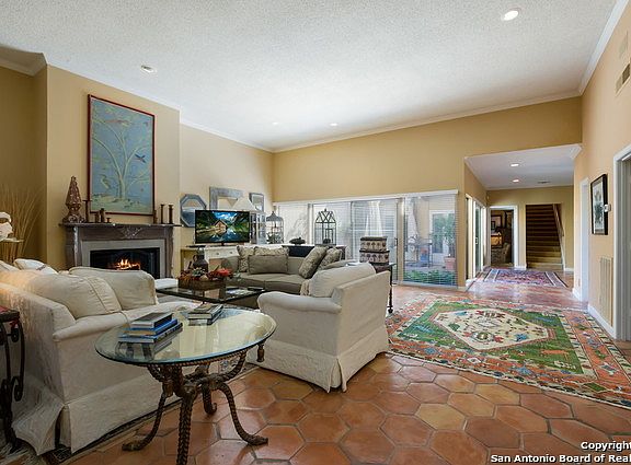 3rd image of 8812 Carriage Dr