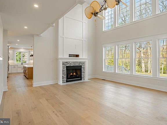 3rd image of 109 W Forge Rd