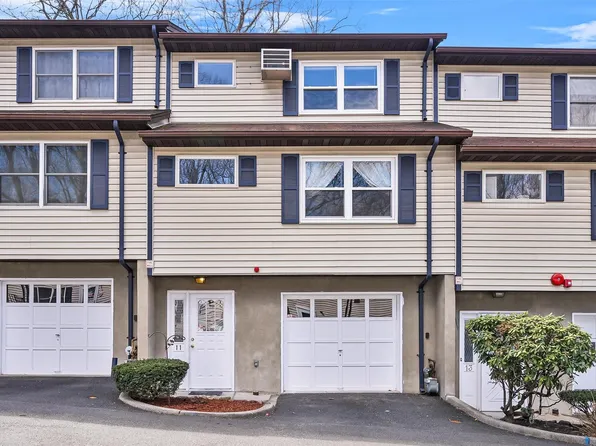 11 Allegra Drive, Valley Cottage, NY 10989