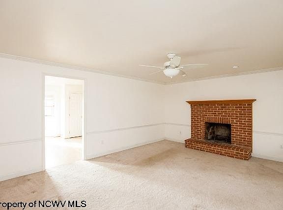 5th image of 18 Edgewood Dr