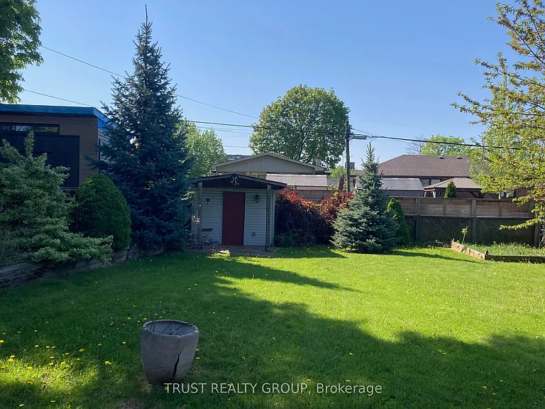 9 Del Ria Dr — Photo 6