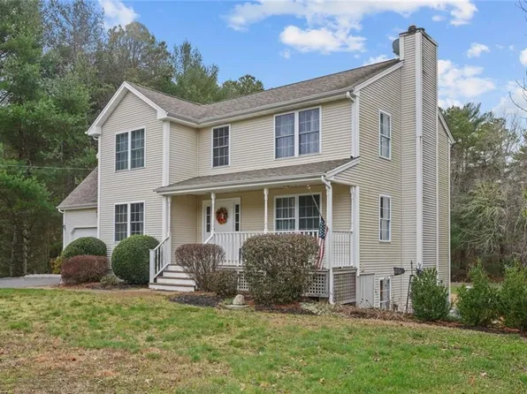 6 Oshay Ln, Wood River Junction, RI 02894