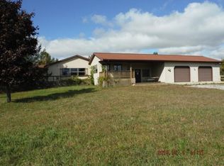 6409 Lakeshore Rd N, Palms, MI 48465