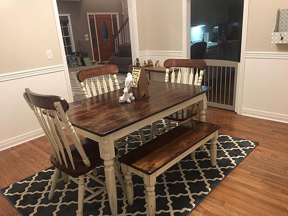 Spacious Dining Room!