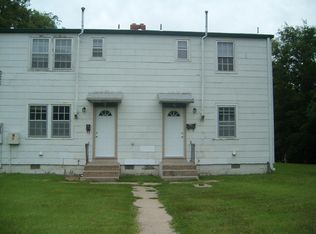 4 Riley Mnr, Junction City, KS 66441