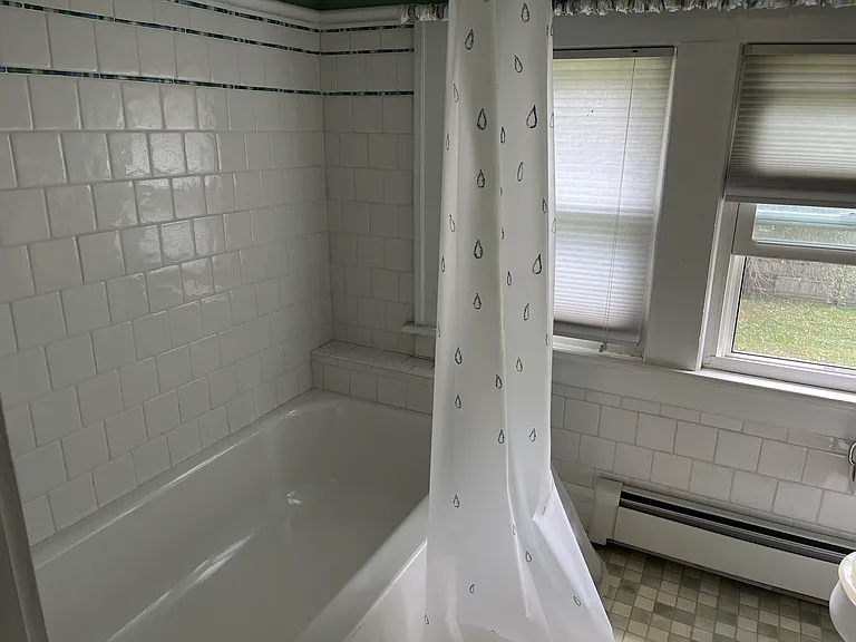 1596 W Exchange St — Photo 9