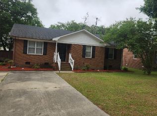 (Undisclosed Address), Elizabeth City, NC 27909