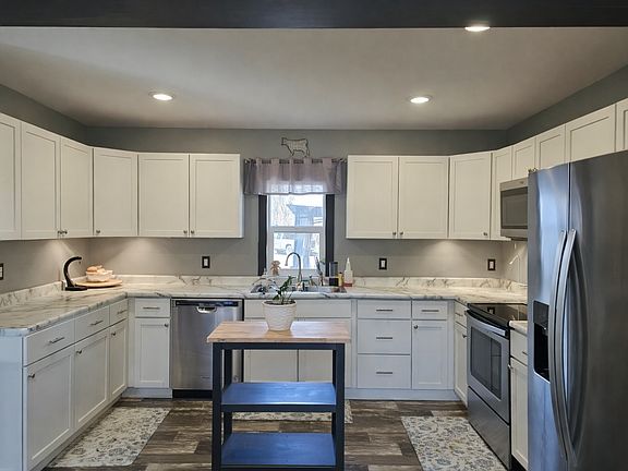3rd image of 816 N 10th St