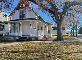 624 N Grand Ave, Pierre, SD 57501