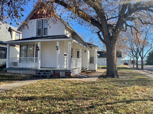 624 N Grand Ave, Pierre, SD 57501