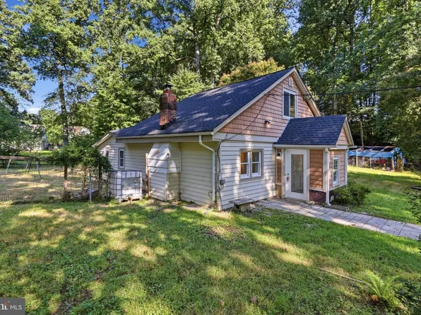 12820 Maple St, Silver Spring, MD 20904