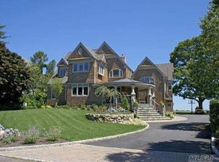 19 Temple Rd, Setauket, NY 11733