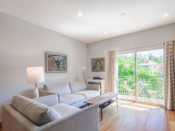 4th image of 1615 Echo Park Ave APT 7