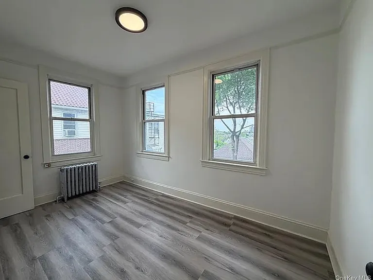 722 East St — Photo 11
