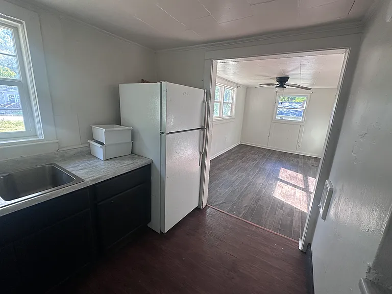 101 Walker Ln — Photo 8