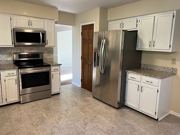 4th image of 5682 Kentfield Dr