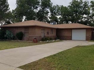 2010 Centre Ave, Artesia, NM 88210