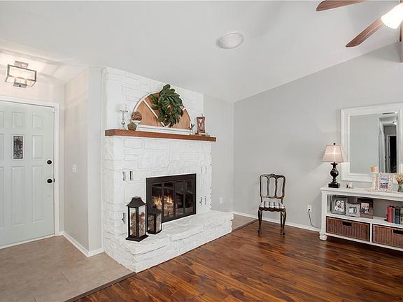 3rd image of 14 Shanklin Dr