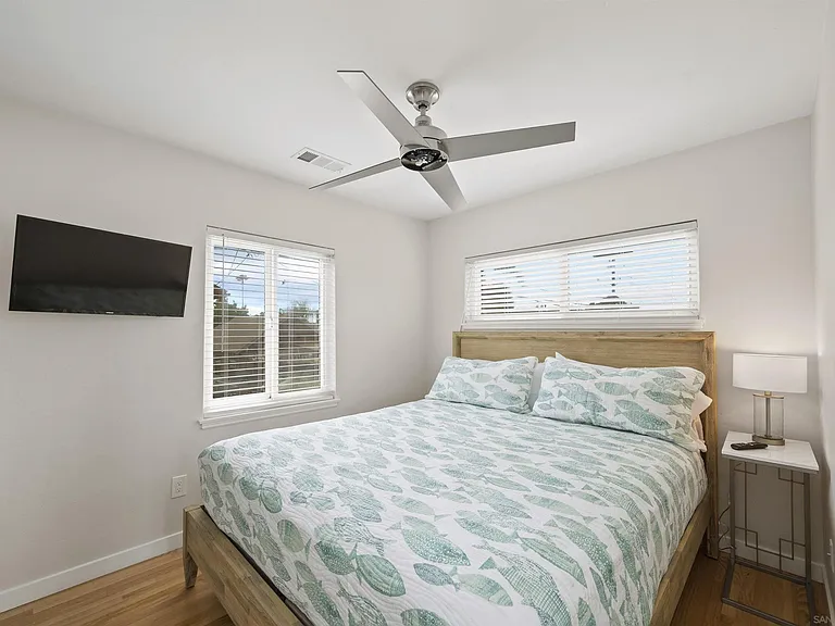 4725 Greene St — Photo 13