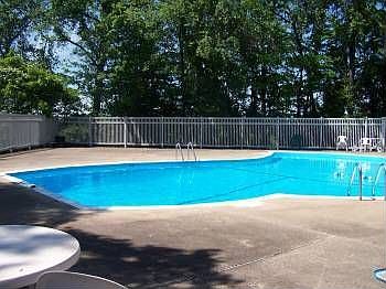 2nd image of 520 College Park Dr