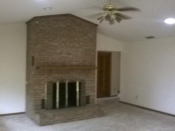 2nd image of 1261 N Old Mill Dr