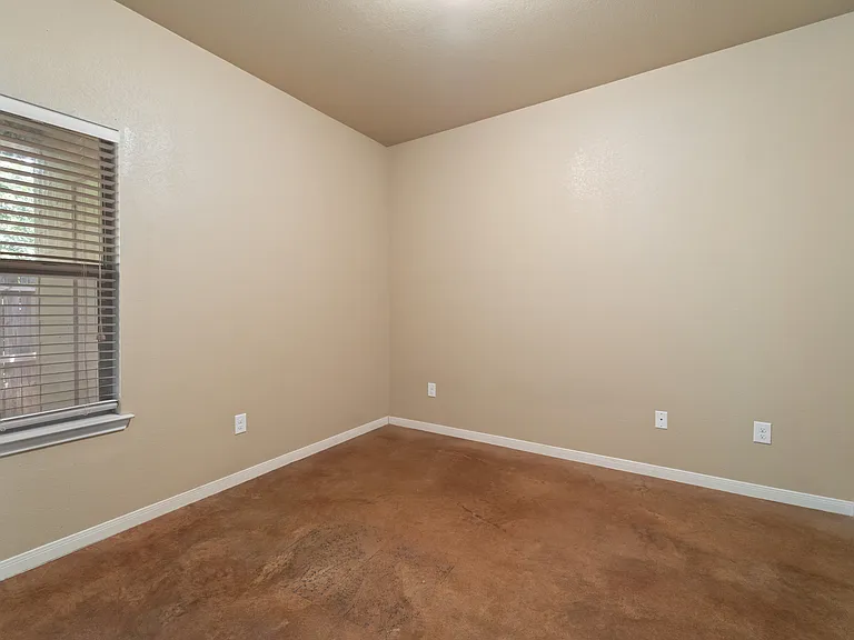 310 S Davis St #B — Photo 8