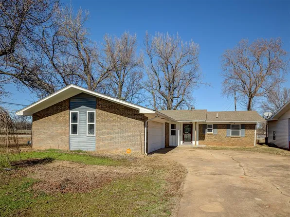 102 S Magers Ave, Maysville, OK 73057