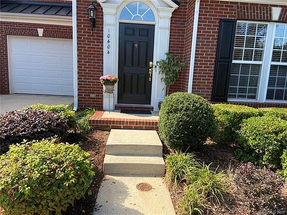 3rd image of 10404 Berkeley Woods Ln #23
