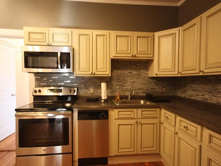 15 Park Vale Ave #11 — Photo 3