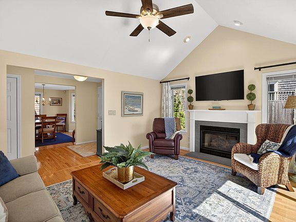 5th image of 24 W Woods Circle UNIT 24
