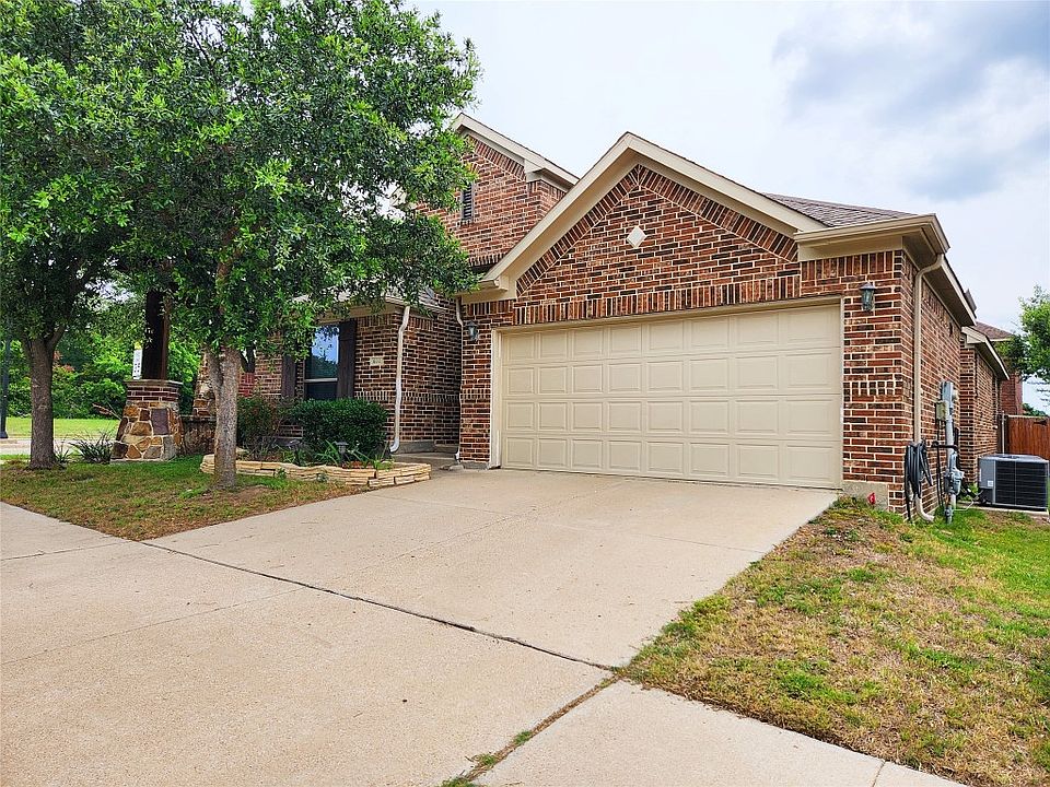 1st image of 604 Cedar Cove Dr