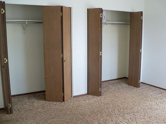5th image of 6 Almadin Ln #B