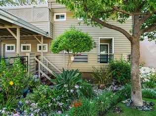 21087 Topochico Dr, Woodland Hills, CA 91364