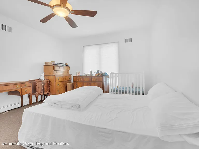 45 Roslyn Ct — Photo 21